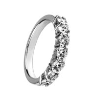 Pierścionek z białego złota z siedmioma brylantami