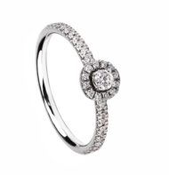 Pierścionek w białym złocie z brylantową galeryjką oraz obrączką wysadzaną diamentami