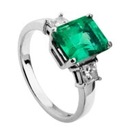 Pierścionek z białego złota ze szmaragdem