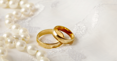 Obrączki z własnego złota – przetapianie starej biżuterii